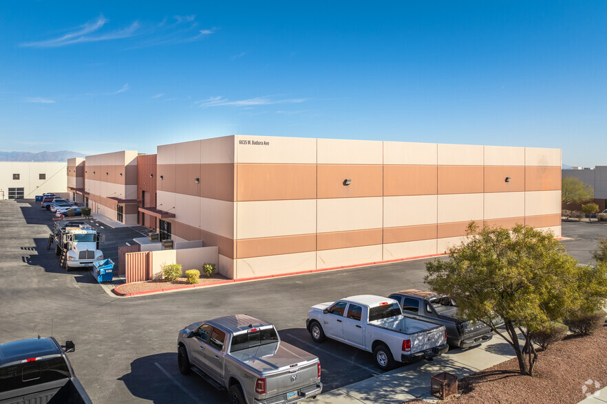 6635 W Badura Ave, Las Vegas, NV à vendre - Photo de l’immeuble – Image 2 sur 14