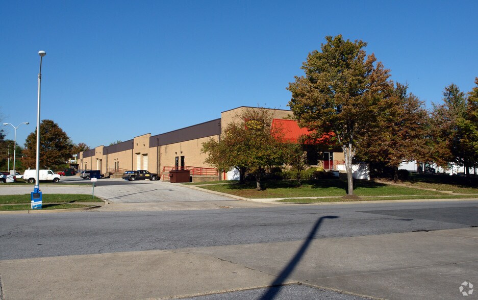 615 Hampton Park Blvd, Capitol Heights, MD à louer - Photo de l’immeuble – Image 2 sur 13
