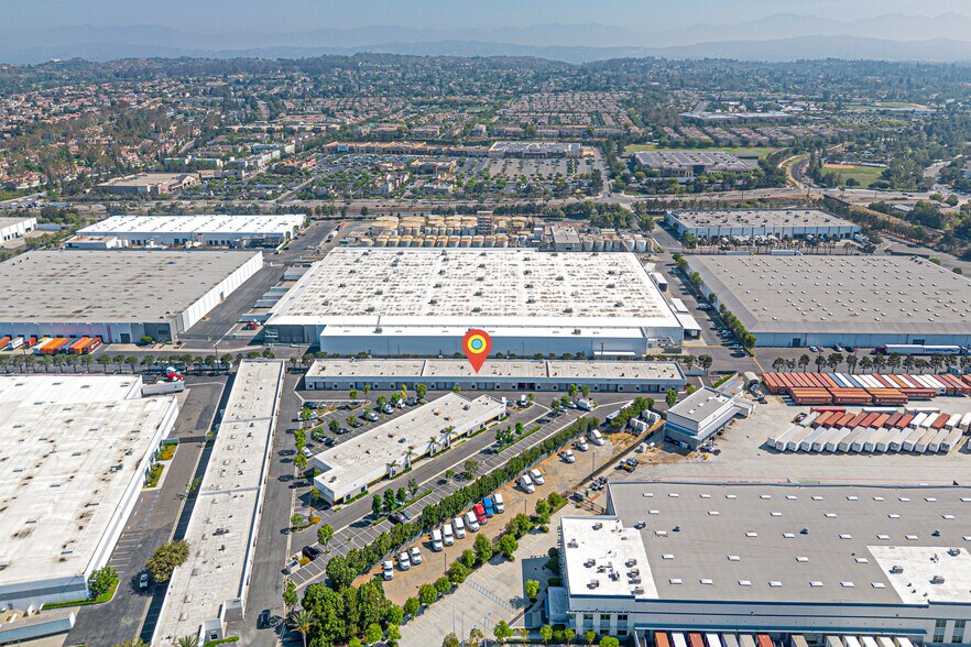 2005 Raymer Ave, Fullerton, CA à vendre - Aérien – Image 2 sur 27