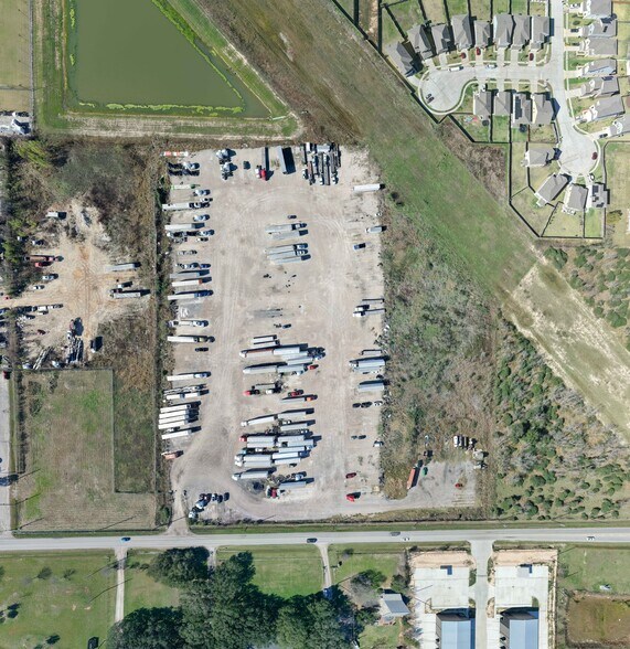 4651 Katy Hockley Cut Off Rd, Katy, TX à louer - Photo de l’immeuble – Image 3 sur 5