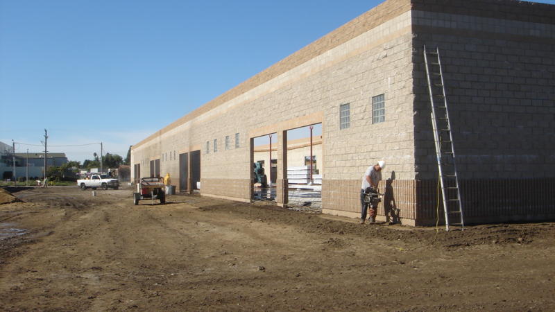 110 Calavo St, Santa Paula, CA à louer - Photo de l’immeuble – Image 3 sur 16