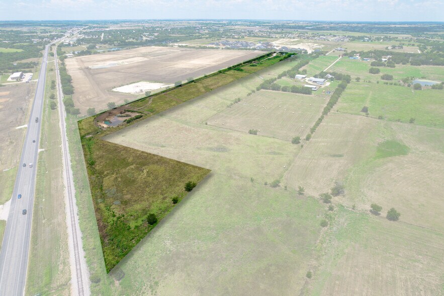 1032 Godley ave, Godley, TX à vendre - Photo de l’immeuble – Image 3 sur 13
