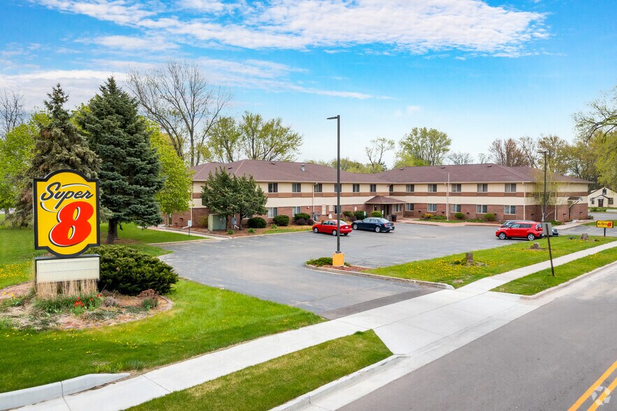 917 E Milwaukee St, Whitewater, WI à vendre - Photo de l’immeuble – Image 3 sur 24