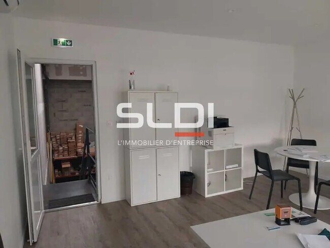Plus de détails pour 225 Avenue Des Marronniers, Bourgoin-Jallieu - Bureau, Local d'activités à louer