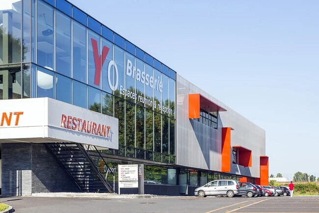 Plus de détails pour 16 Rue De L'Hermite, Bruges - Bureau à louer