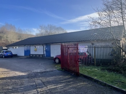 24-74 Waunddu, Pontypool à vendre - Photo principale – Image 1 sur 1
