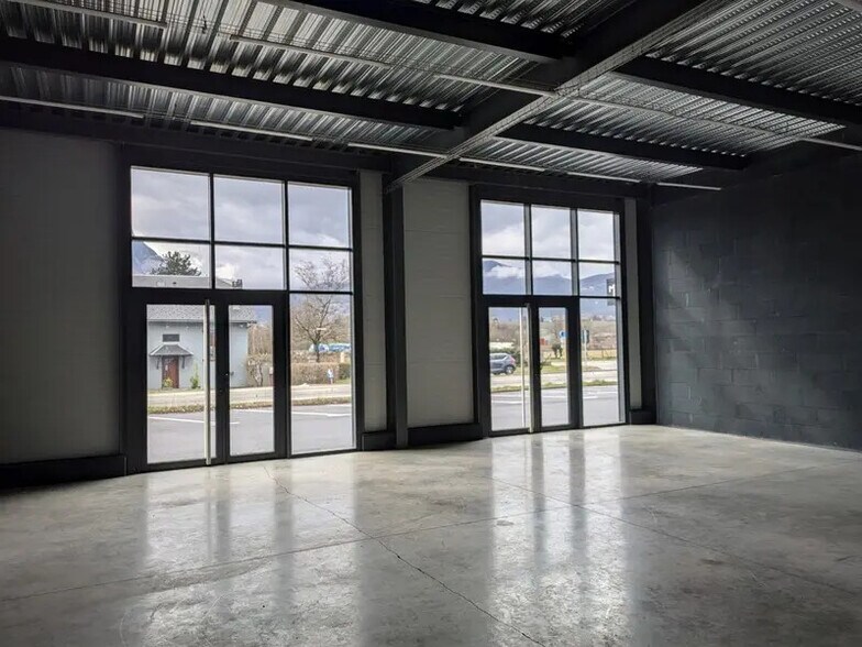 Local commercial dans Montmélian à louer - Photo intérieure – Image 2 sur 12