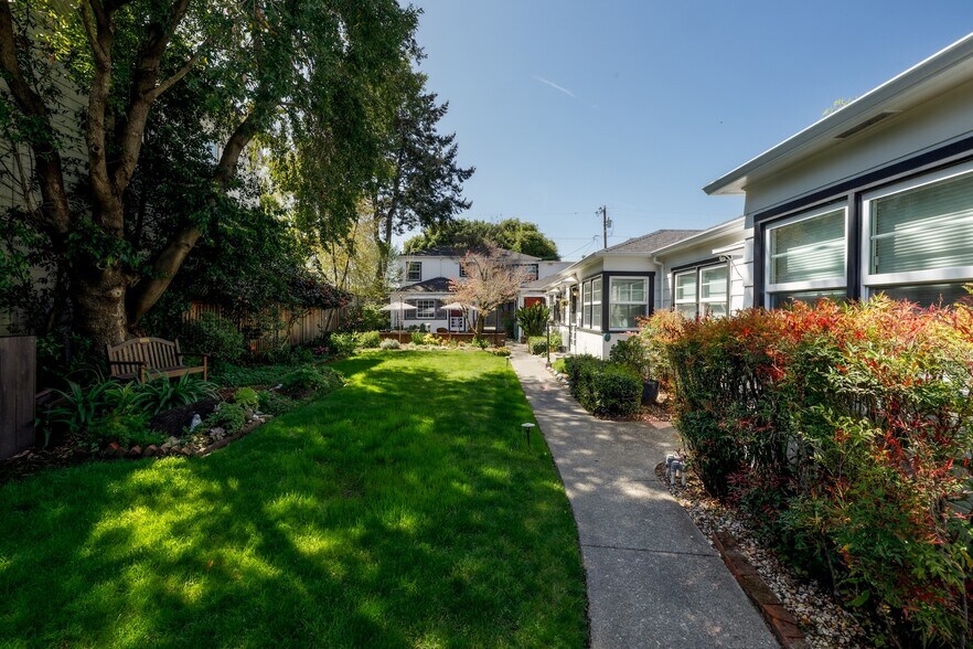 615-623 McDonald Ave, Santa Rosa, CA à vendre - Photo de l’immeuble – Image 2 sur 29