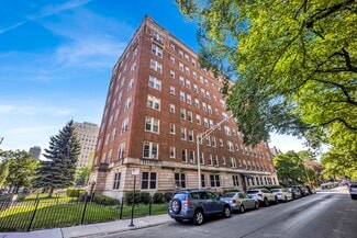 Plus de détails pour 1401 E Hyde Park Blvd, Chicago, IL - Logement à vendre