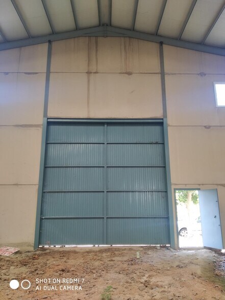 Industriel/Logistique dans Malpartida de Cáceres à vendre - Photo de l’immeuble – Image 3 sur 5