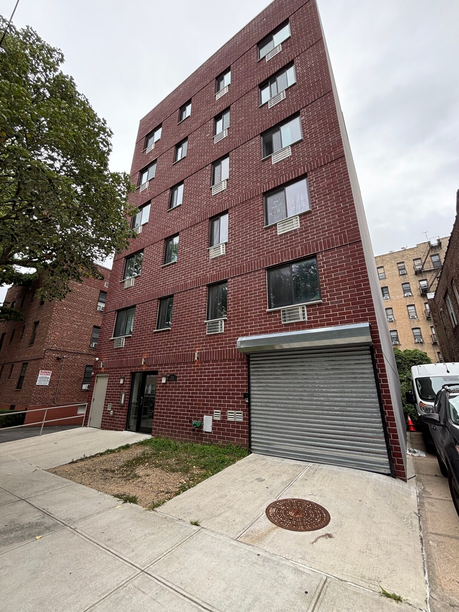 2116 Colonial Ave, Bronx, NY à vendre Photo principale– Image 1 sur 3