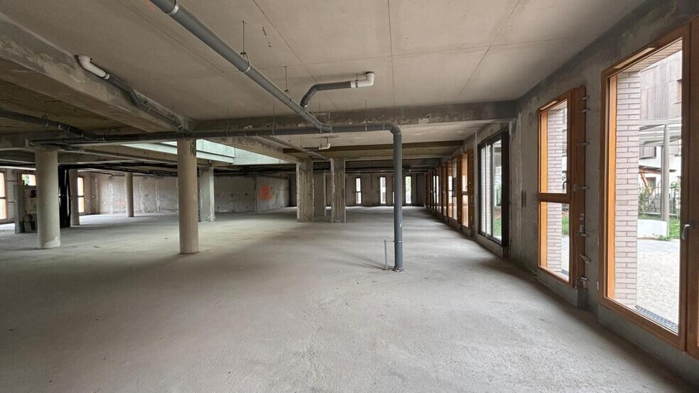 Bureau dans Nanterre à vendre - Photo de l’immeuble – Image 3 sur 13