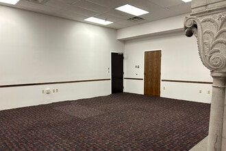 120 W 7th St, Bloomington, IN à louer Photo intérieure– Image 1 sur 10