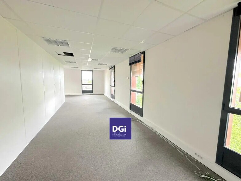 Bureau dans Nîmes à louer - Photo intérieure – Image 3 sur 4