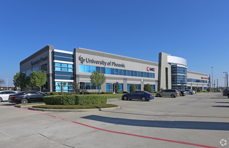 24624 Interstate 45, Spring, TX à louer - Photo de l’immeuble – Image 2 sur 14