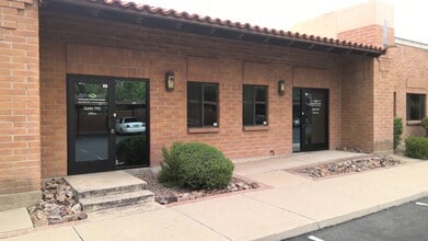 3497 N Campbell Ave, Tucson, AZ à louer Photo de l’immeuble– Image 2 sur 6