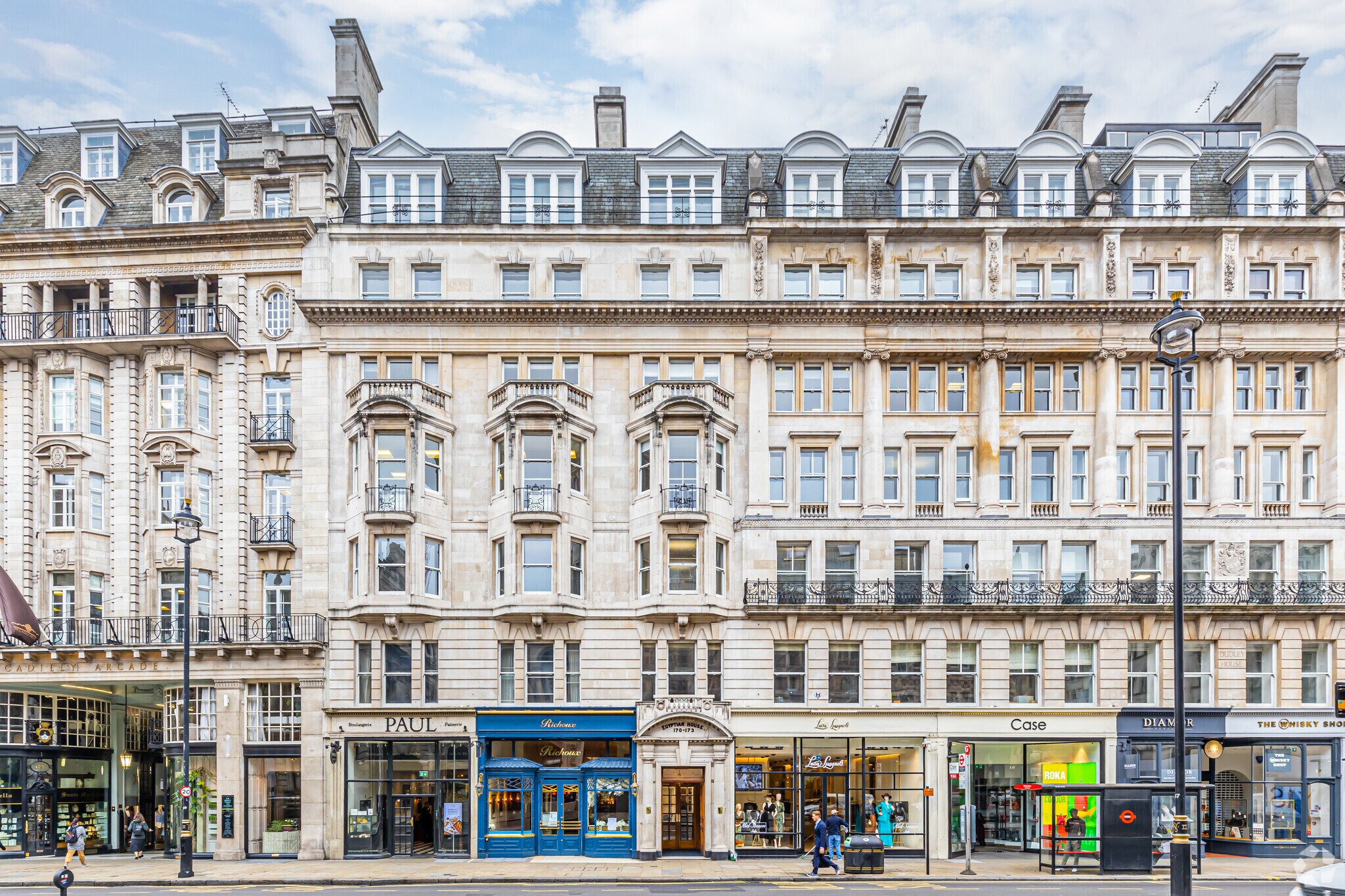 170-173 Piccadilly, Londres à louer Photo principale– Image 1 sur 5