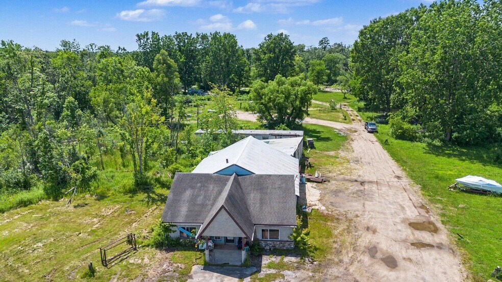 54092 M 51 N, Dowagiac, MI à vendre - Photo de l’immeuble – Image 2 sur 18