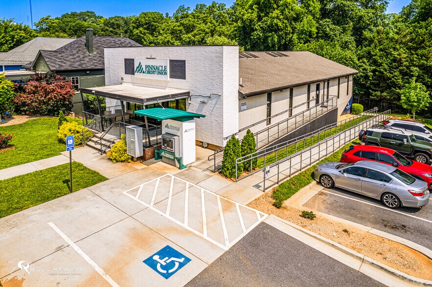 1342 Glenwood Ave SE, Atlanta, GA à vendre - Photo principale – Image 1 sur 16