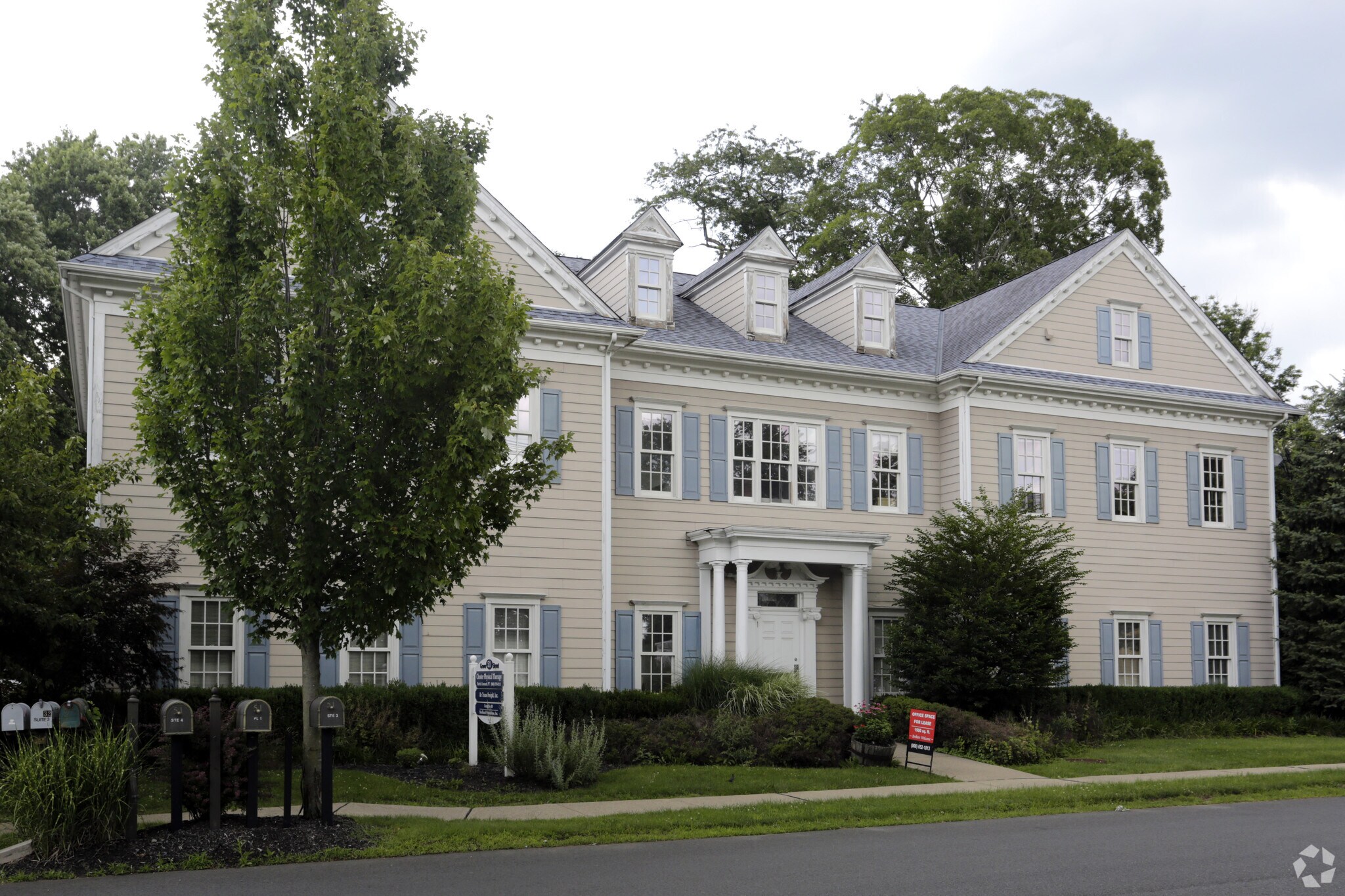 51 Grove St, Chester, NJ à louer Photo de l’immeuble– Image 1 sur 22