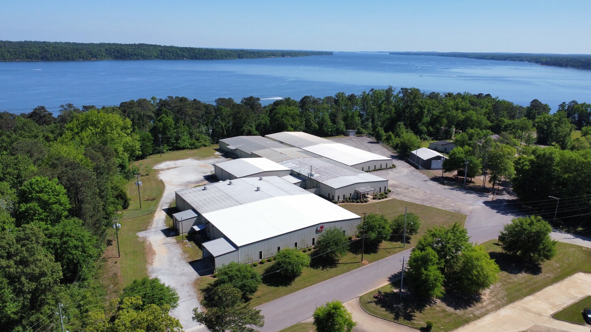 2 Hummingbird ln, Eufaula, AL à louer Photo principale– Image 1 sur 22