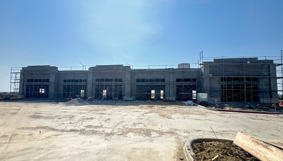 NEQ Light Farms Way & N. Dallas Pky, Prosper, TX à louer - Photo de la construction – Image 2 sur 7