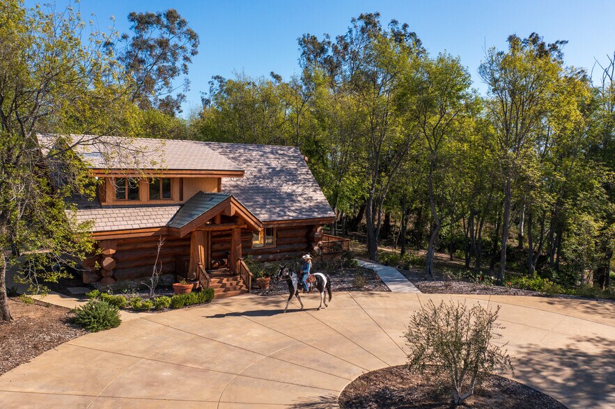 15000 Middle Ranch Rd, Moorpark, CA à vendre - Photo de l’immeuble – Image 3 sur 33