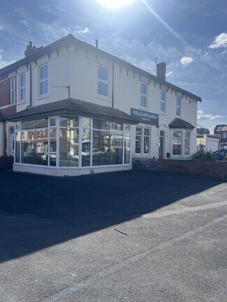 Plus de détails pour 1 Knowle Av, Blackpool - Local commercial à vendre