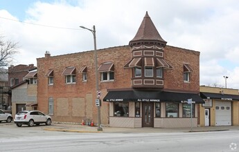 2100 W Lake St, Melrose Park, IL à louer Photo de l’immeuble– Image 1 sur 3