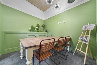 11 Toynbee St, Londres à louer Photo intérieure– Image 2 sur 11