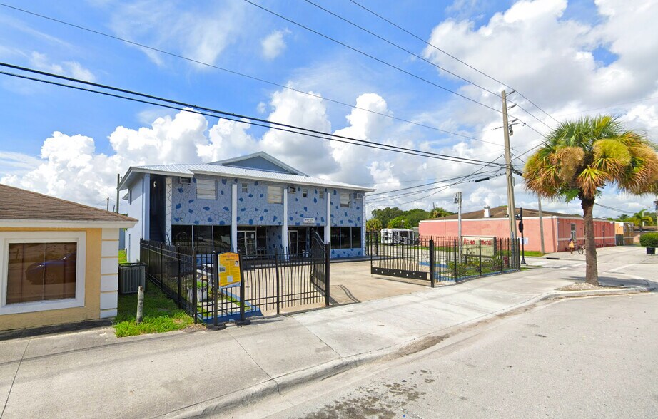44-Unit Hospitality Acquisition portefeuille de 2 biens à vendre sur LoopNet.fr - Photo de l’immeuble – Image 2 sur 2