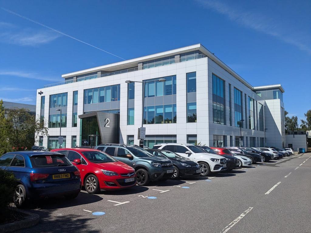 Guildford Business Park Rd, Guildford à louer Photo de l’immeuble– Image 1 sur 10