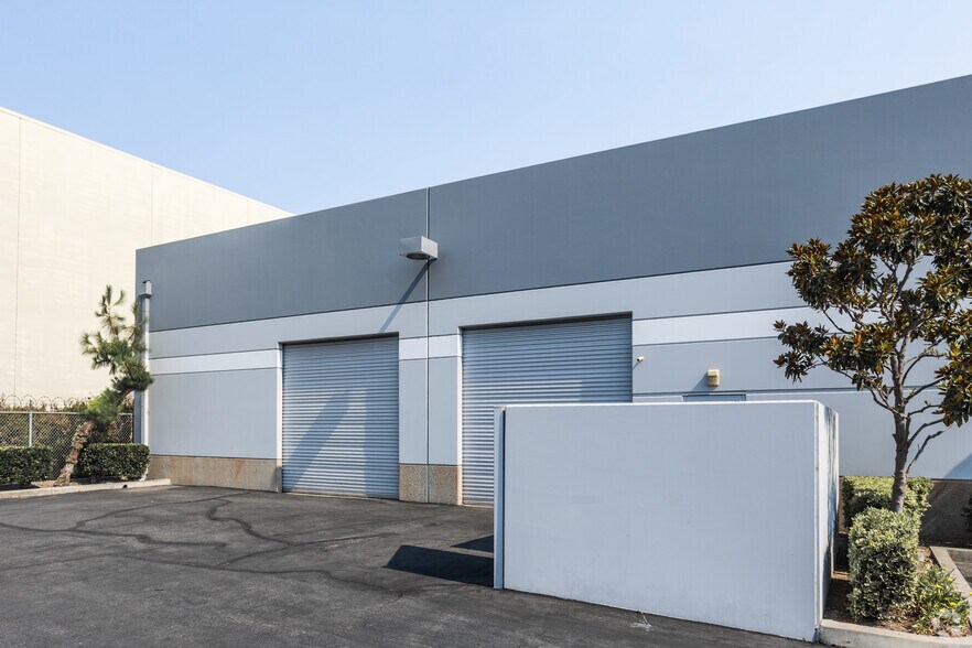 361 N Berry St, Brea, CA à vendre - Photo de l’immeuble – Image 2 sur 9