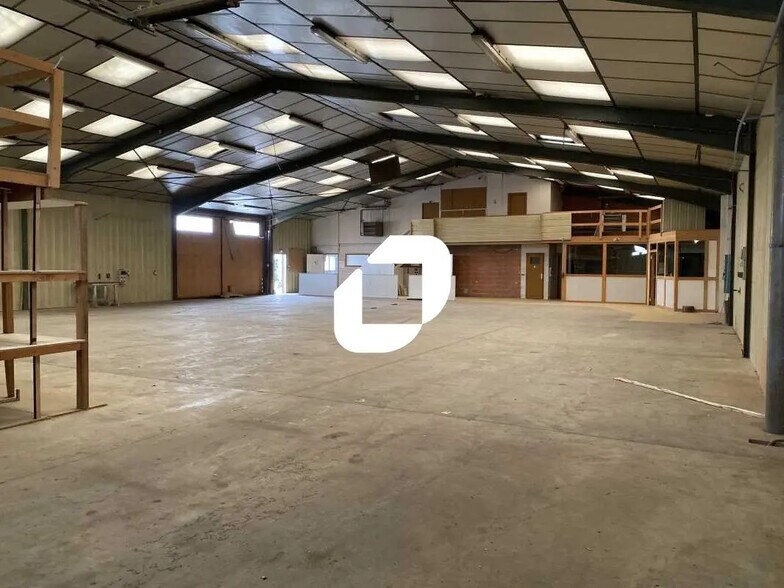 Local d’activités dans Pessac à louer - Photo de l’immeuble – Image 2 sur 7