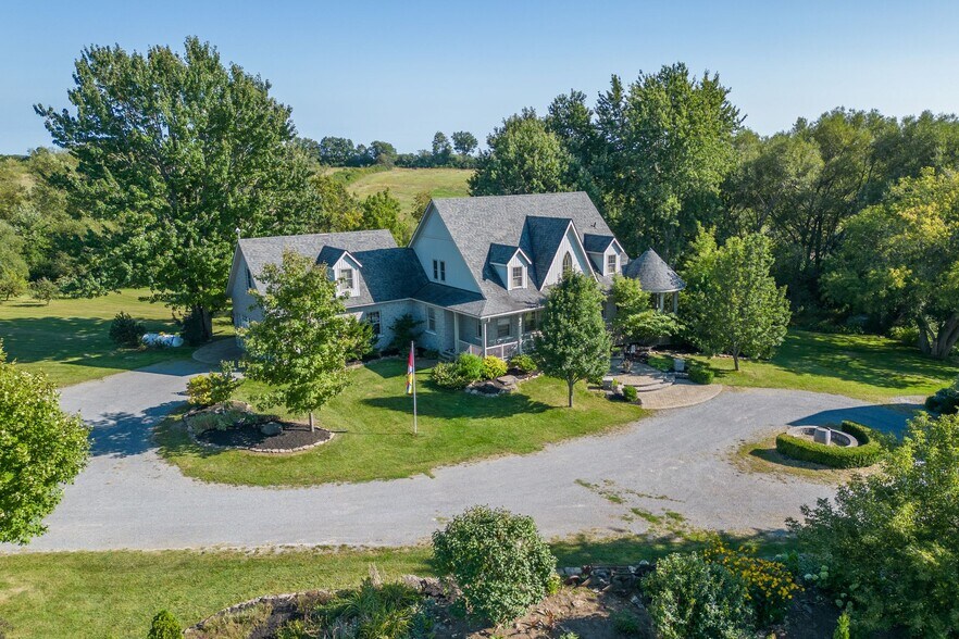 46 Stapleton Rd, Hillier, ON à vendre - Photo de l’immeuble – Image 2 sur 17