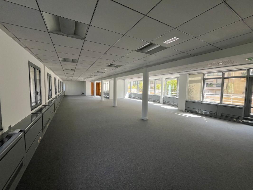 83 Avenue Charles De Gaulle, Neuilly-sur-Seine à louer Photo intérieure– Image 1 sur 5