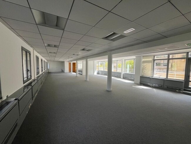 Plus de détails pour 83 Avenue Charles De Gaulle, Neuilly-sur-Seine - Bureau à louer