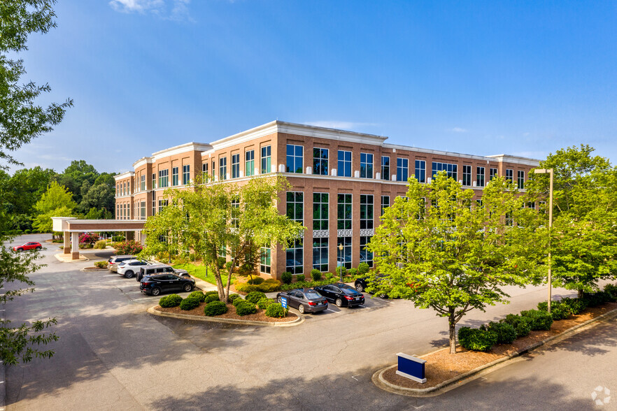620-660 Summit Crossing Pl, Gastonia, NC à louer - Photo de l’immeuble – Image 3 sur 4