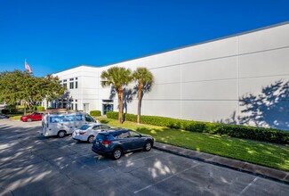 Plus de détails pour 7337 Bryan Dairy Rd, Largo, FL - Industriel/Logistique à louer