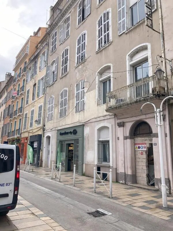 Bureau dans Toulon à louer Photo de l’immeuble– Image 1 sur 9