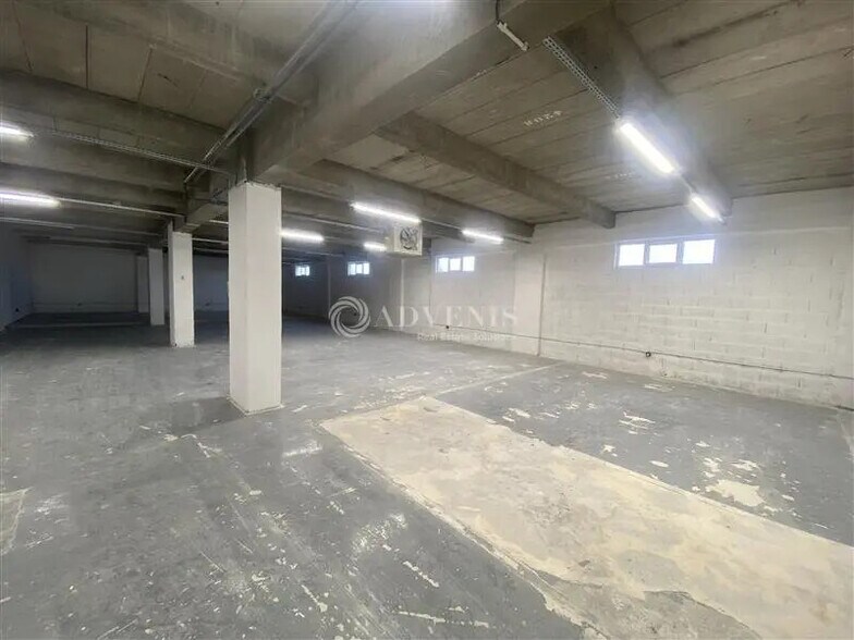 Local d’activités dans Rosny-sous-Bois à louer - Photo intérieure – Image 3 sur 12