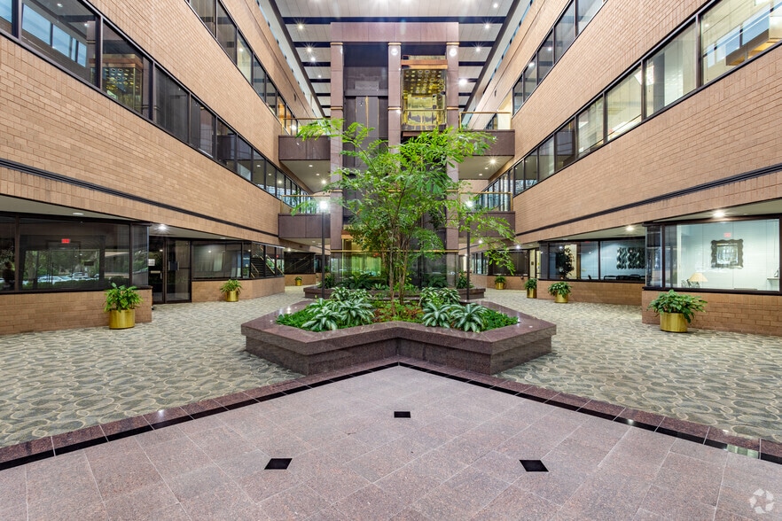 10800 Midlothian Tpke, Richmond, VA à louer - Photo intérieure – Image 3 sur 10