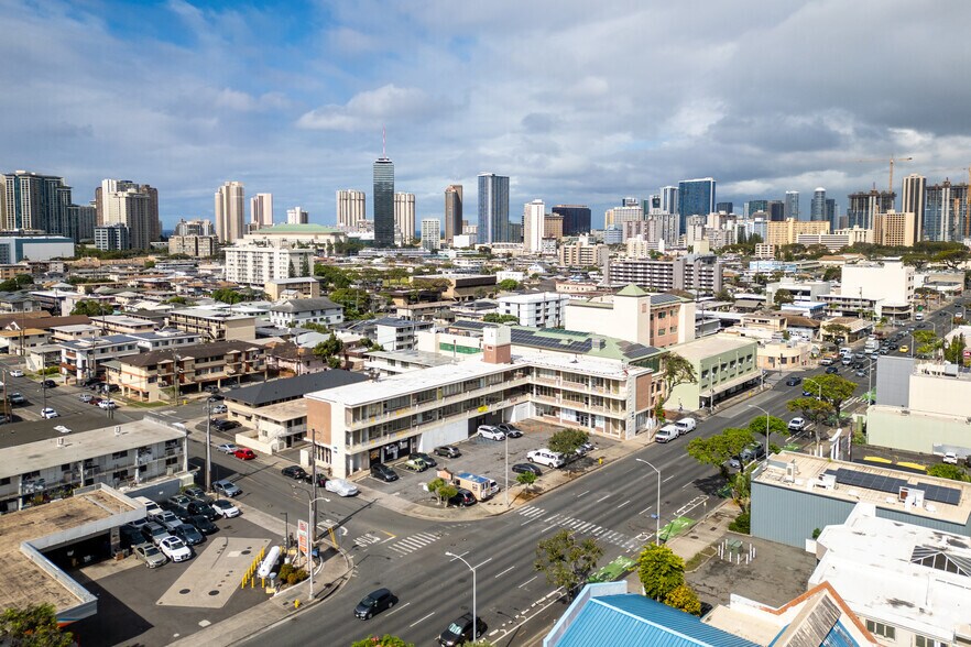 2065 S King St, Honolulu, HI à louer - Aérien – Image 2 sur 6