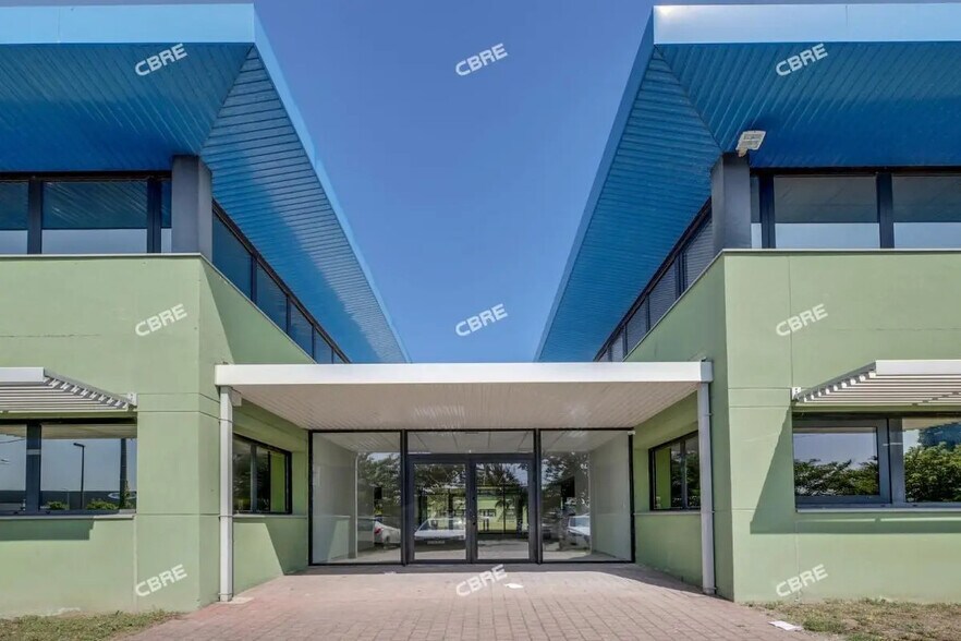 Bureau dans Canéjan à louer - Photo de l’immeuble – Image 2 sur 12