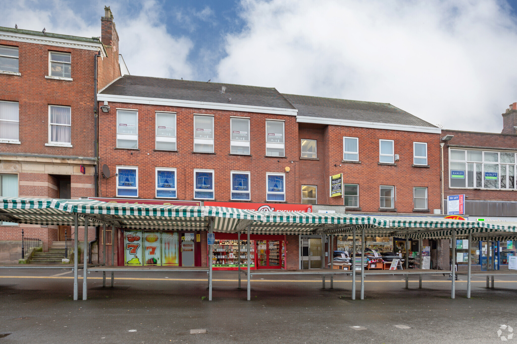 77-81 High St, Newcastle Under Lyme à louer Photo principale– Image 1 sur 19