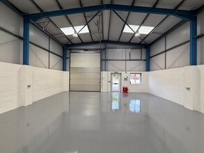 Unit N1 Lambs Farm Business Basingstoke Road Park, Reading à louer Photo intérieure– Image 2 sur 2