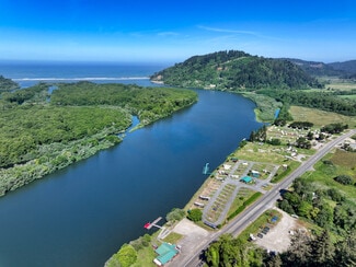 Plus de détails pour 17581 US Highway 101 N, Klamath, CA - Spécialisé à vendre