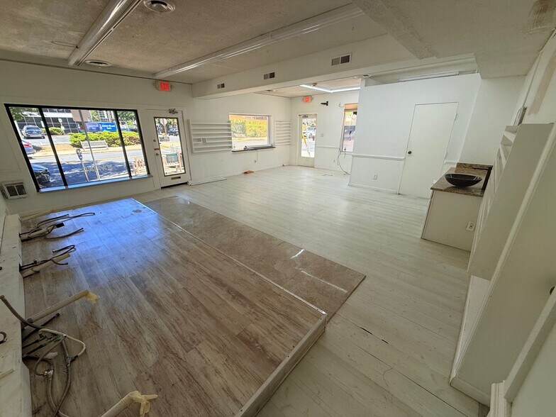 4903 Auburn Ave, Bethesda, MD à louer - Photo de l’immeuble – Image 2 sur 9