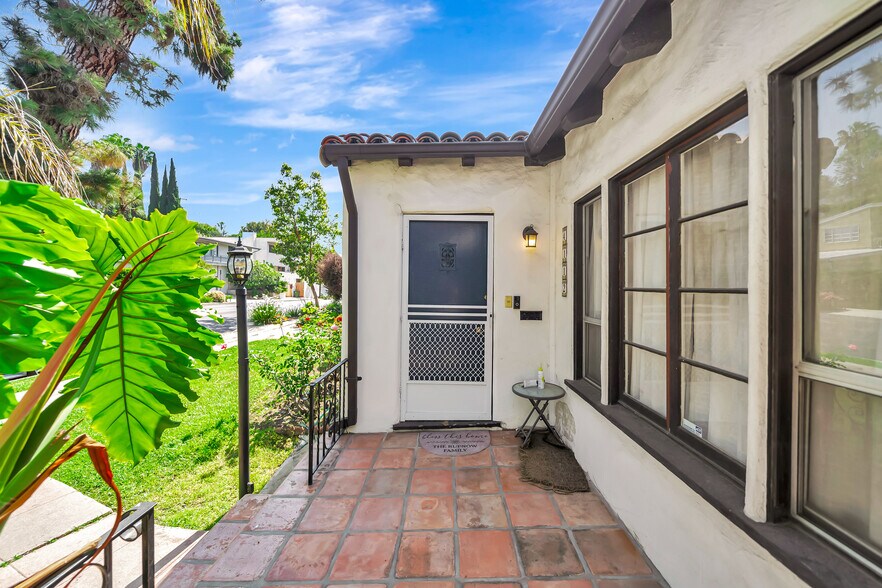 4112 Tracy St, Los Angeles, CA à vendre - Photo de l’immeuble – Image 3 sur 17