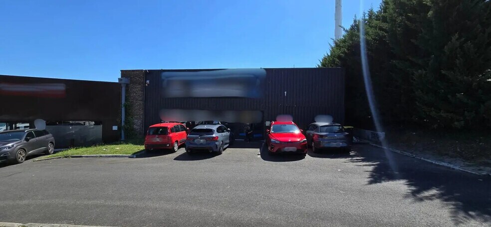 Local commercial dans Champigny-sur-Marne à louer - Photo de l’immeuble – Image 1 sur 9
